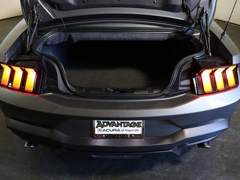 Used 2025 Ford Mustang Premium RWD image 25