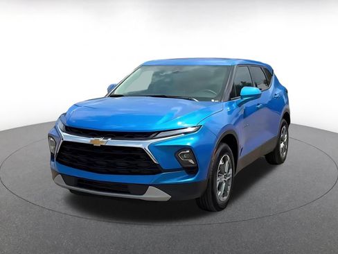 Used 2026 Chevrolet Blazer LT FWD image 5