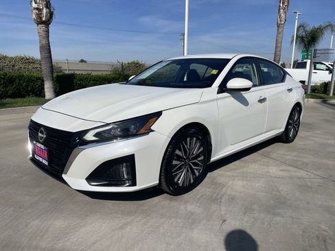 Used 2023 Nissan Altima 2.5 SV FWD image 4