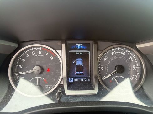 Used 2021 Toyota Tacoma Limited w/ Nightshade Package RWD image 7