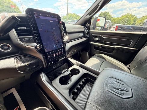 Used 2025 RAM 2500 Laramie AWD/4WD image 31
