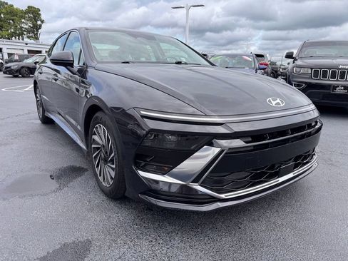 Used 2025 Hyundai Sonata SEL FWD image 7