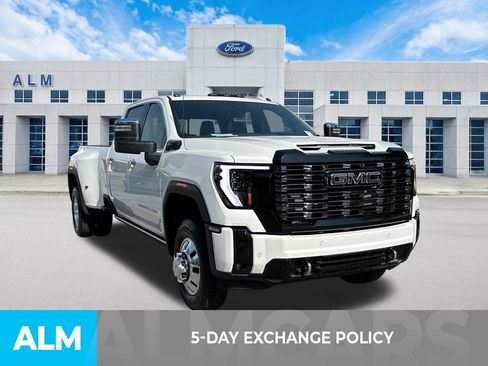 Used 2025 GMC Sierra 3500 Denali Ultimate image 4