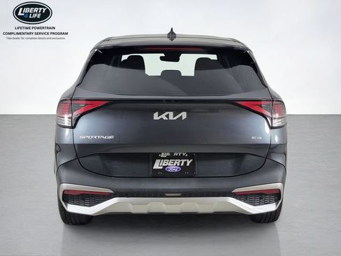 Used 2023 Kia Sportage LX FWD image 4