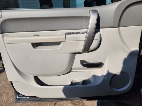 Used 2013 Chevrolet Silverado 2500 LT w/ Interior Plus Package image 28