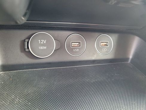 Used 2023 Genesis G70 2.0T image 21