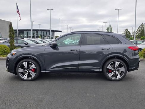 New 2026 Audi SQ5 Premium Plus AWD/4WD image 2