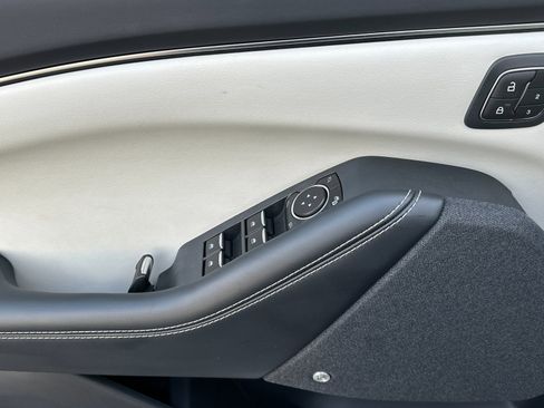 Used 2022 Ford Mustang Mach-E Premium image 11