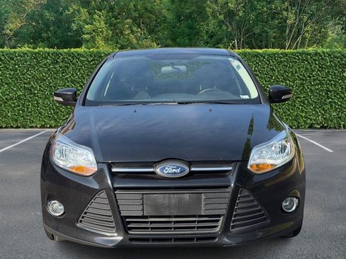 Used 2014 Ford Focus SE w/ Equipment Group 201A FWD image 9