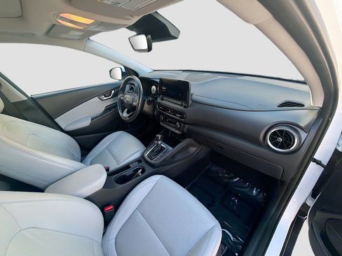 Used 2022 Hyundai Kona Limited FWD image 29
