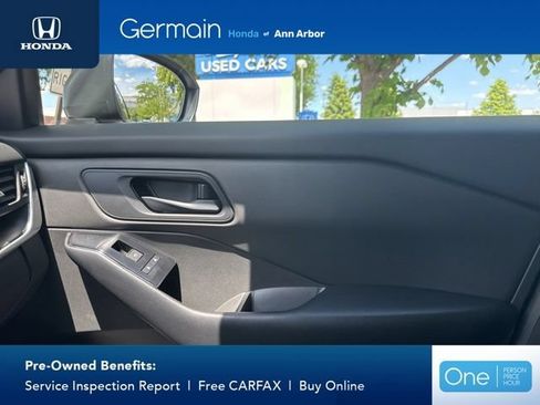 Used 2024 Nissan Rogue S FWD image 30