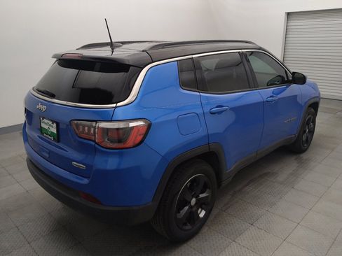 Used 2020 Jeep Compass Latitude w/ Cold Weather Group FWD image 9