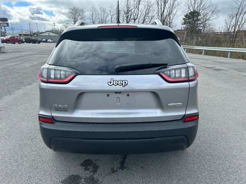 Used 2019 Jeep Cherokee Latitude Plus w/ Comfort/Convenience Group AWD/4WD image 8