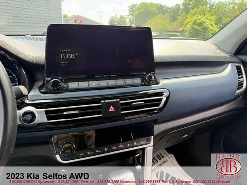 Used 2023 Kia Seltos S w/ Navigation Package AWD/4WD image 20