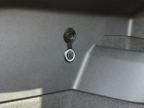 New 2025 Volkswagen Tiguan SE image 23