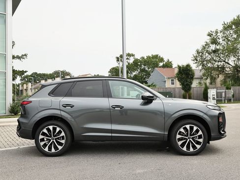 New 2026 Audi Q3 quattro 2.0T AWD/4WD image 4