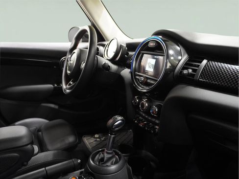 Used 2019 MINI Cooper S image 27