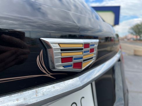 Used 2017 Cadillac XT5 Platinum w/ Driver Assist Package AWD/4WD image 23