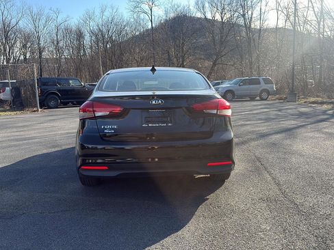 Used 2017 Kia Forte LX image 15