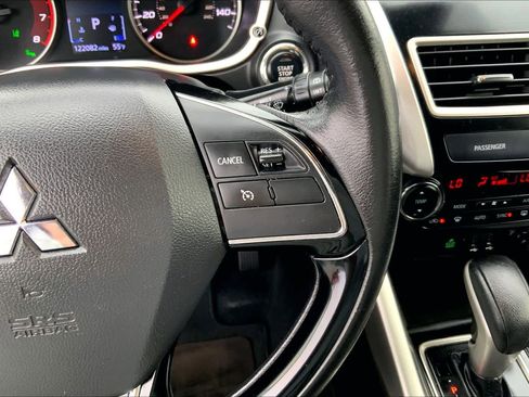 Used 2020 Mitsubishi Eclipse Cross SE image 19