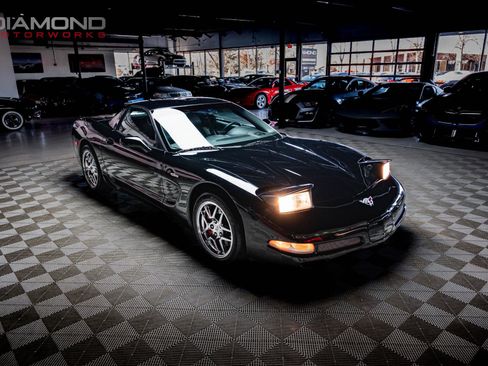 Used 2003 Chevrolet Corvette Z06 w/ Memory Package, 3 Drivers image 3