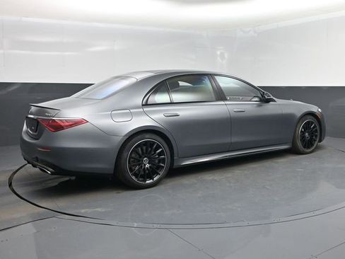 Used 2023 Mercedes-Benz S 580 4MATIC Sedan image 3
