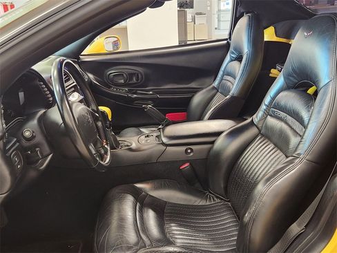 Used 2000 Chevrolet Corvette Convertible w/ Memory Pkg image 8