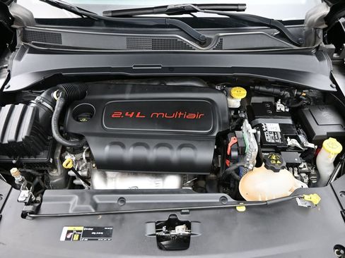 Used 2022 Jeep Compass Limited image 13