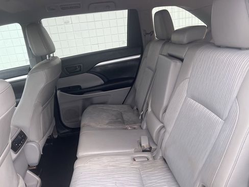 Used 2019 Toyota Highlander Plus image 10