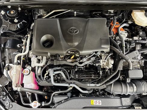Used 2025 Toyota Camry SE FWD image 26