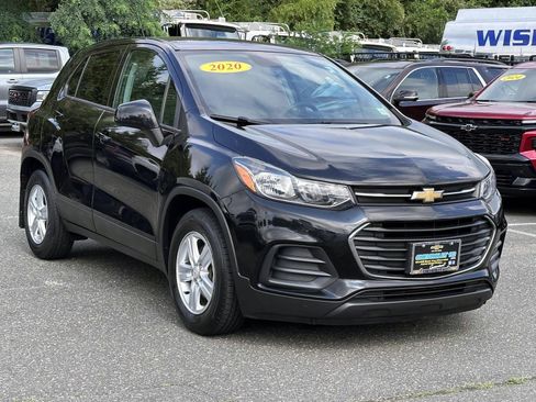 Used 2020 Chevrolet Trax LS w/ Tint and Cruise Package FWD image 5