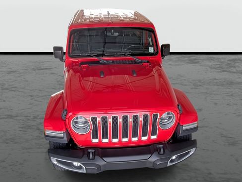 Used 2019 Jeep Wrangler Unlimited Sahara image 6