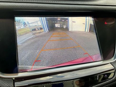 Used 2017 Cadillac XT5 Luxury w/ Driver Awareness Package image 21