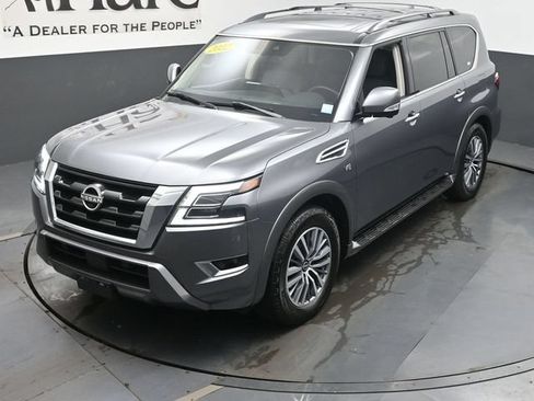 Used 2022 Nissan Armada SL w/ Captain's Chairs Package AWD/4WD image 48