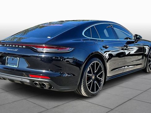 Used 2022 Porsche Panamera 4S w/ Premium Package image 12