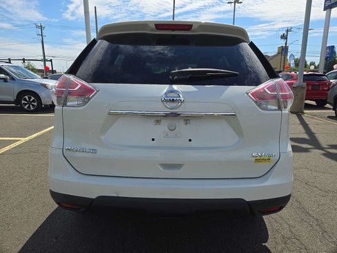 Used 2016 Nissan Rogue SV w/ SV Moonroof Package AWD/4WD image 5