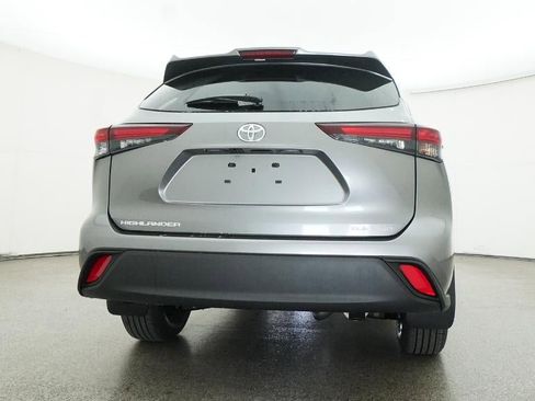 New 2026 Toyota Highlander XLE image 23