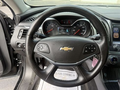 Used 2016 Chevrolet Impala LT FWD image 14