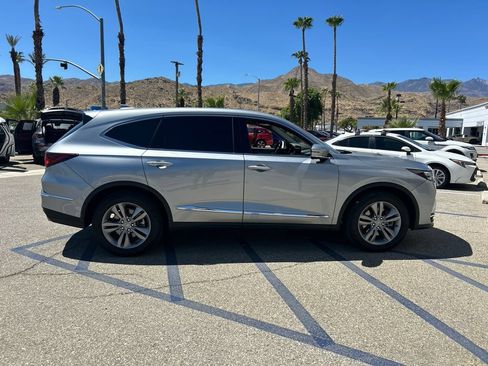 Used 2025 Acura MDX SH-AWD image 4