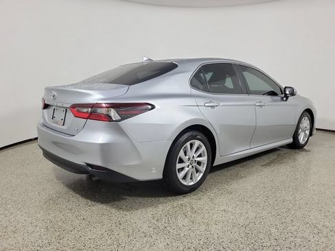 Used 2023 Toyota Camry LE FWD image 5