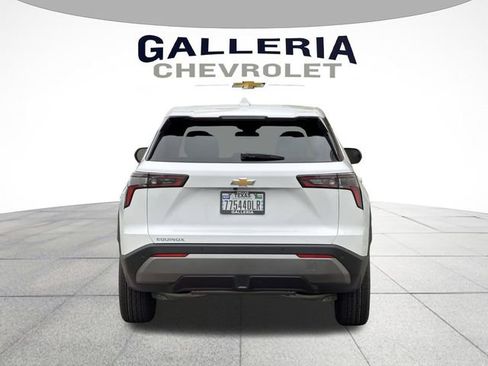 New 2026 Chevrolet Equinox LT w/ Convenience Package II FWD image 6