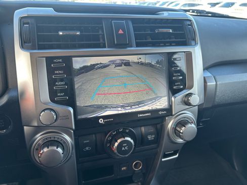 Used 2022 Toyota 4Runner SR5 Premium image 15