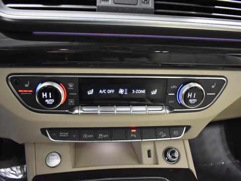 Used 2018 Audi Q5 Prestige w/ Prestige Package image 22