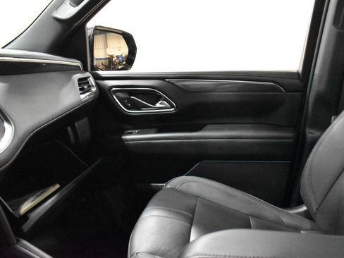 Used 2022 Chevrolet Tahoe RST w/ Luxury Package image 23