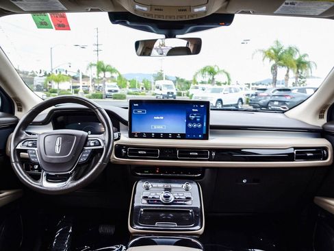 Used 2023 Lincoln Nautilus AWD w/ Premium Package image 12