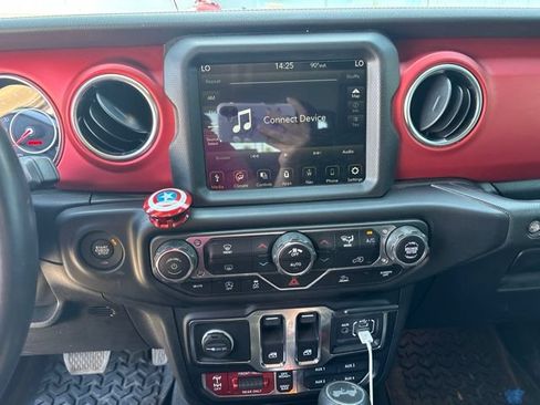 Used 2021 Jeep Wrangler Rubicon AWD/4WD image 8