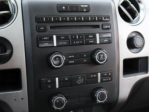 Used 2010 Ford F150 XLT image 22