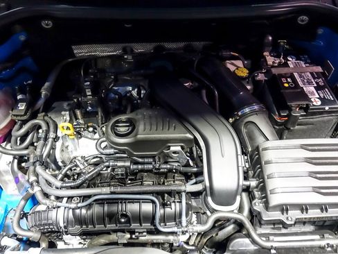 Used 2023 Volkswagen Taos SEL image 34