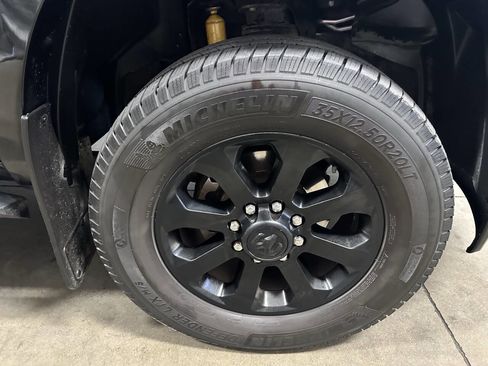 Used 2020 RAM 2500 Laramie w/ Night Edition AWD/4WD image 25