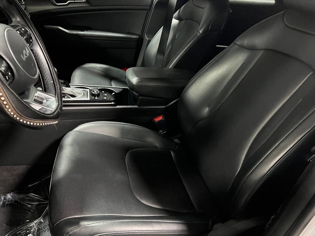 Used 2024 Kia Sportage EX FWD image 19